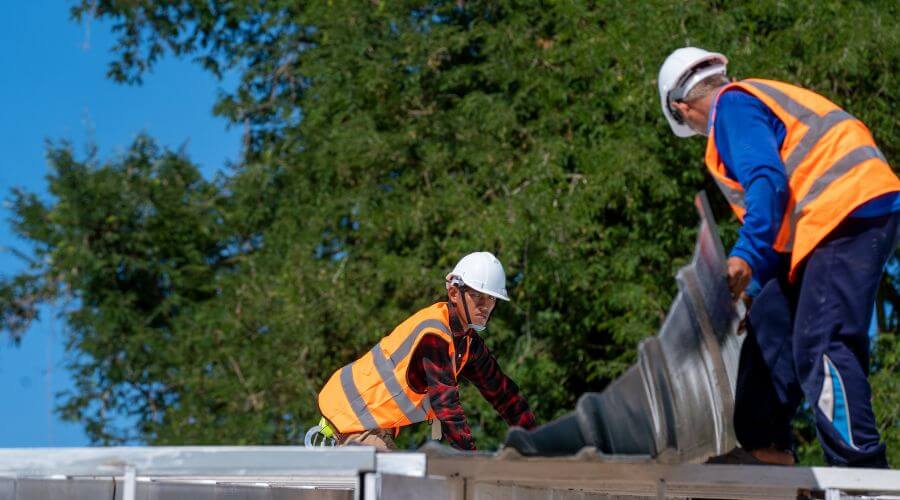 Professional residential roofers in Northport, MI